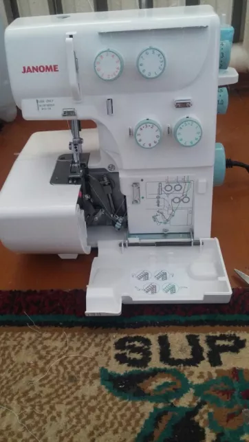 бытовые швейные машины в ташкенте, jack швейные машины в ташкенте цены, Швейная машина Janome, промышленные швейные машины в ташкенте, швейные машинки в узбекистане цены, мини швейная машинка в ташкенте, промышленная машина зигзаг купить в ташкенте, швейные машинки производственные product-janome-9004-d-overlock-back.jpg